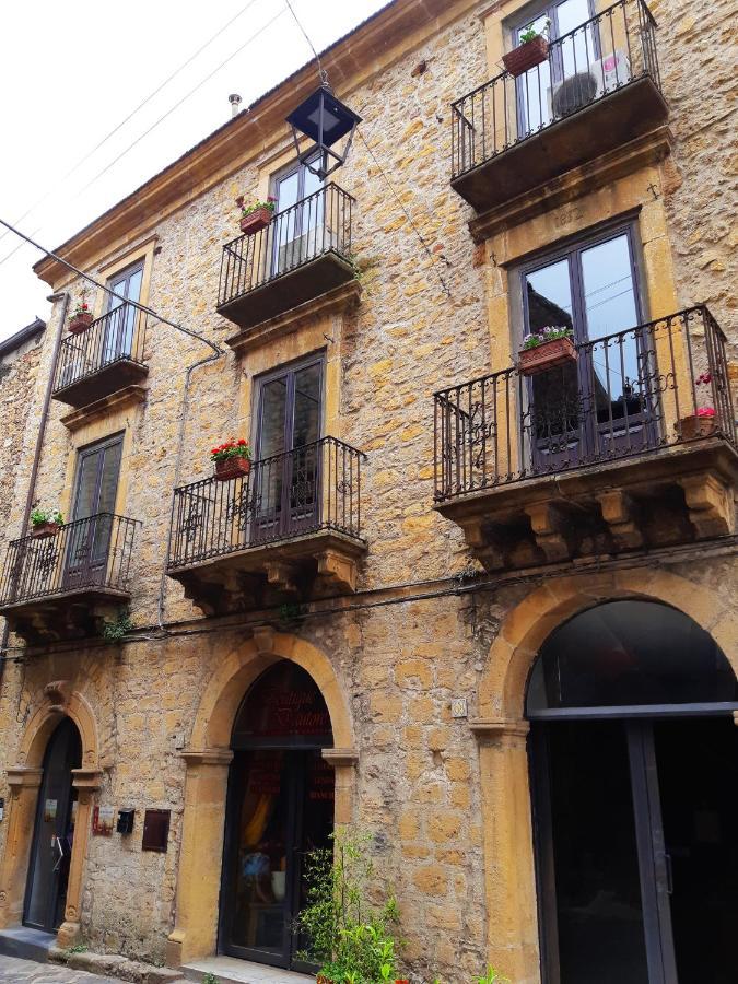 Antico Palazzo Affitti Brevi Bed & Breakfast Piazza Armerina Exterior photo
